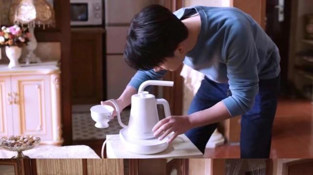 装修成洗浴中心的家有多浮夸 “正郑好”CP居然美好不过一秒钟