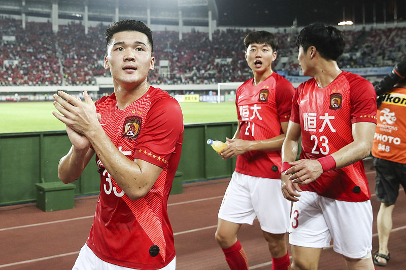 广州队|心在汉？广州队“韦杨钟严”组合正式解体，钟义浩转投河南嵩山队