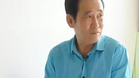 大爷要找年轻漂亮的老伴，嫌弃大妈长得丑：我还不如回家看电视
