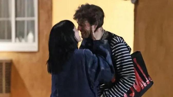 社交平台|17岁横扫全球23个大奖，20岁身价过亿的碧莉，最近瘦了不少