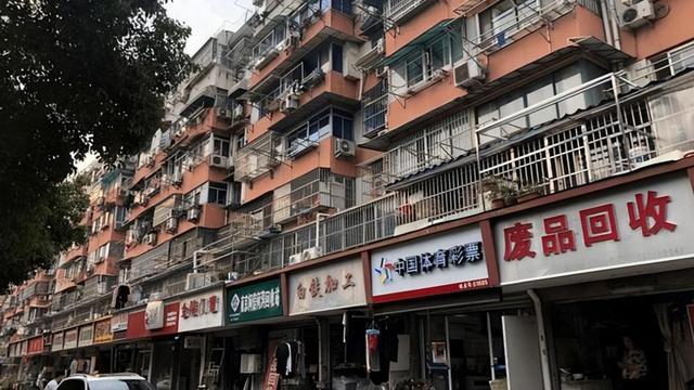 借条|4楼以上居民需注意，楼市“新规”下，这几类房子降价出售都困难