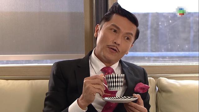 关礼杰|60岁关礼杰久违现身难辨认，身材暴瘦皮肤松垮