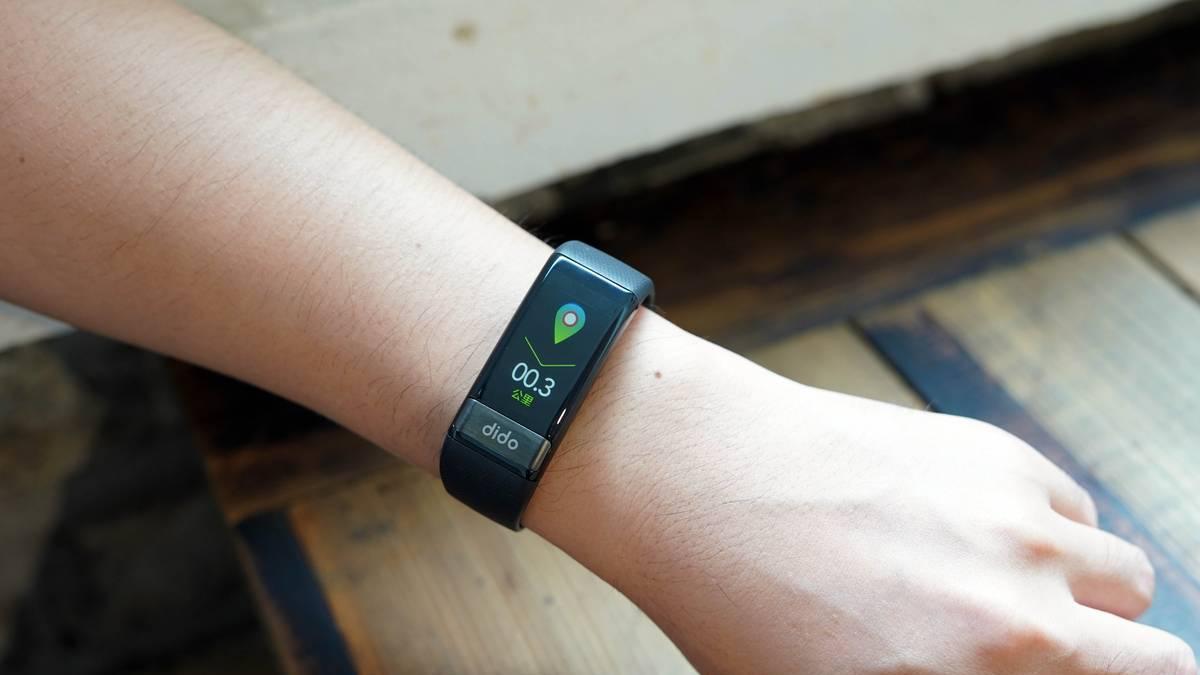 dido|血压、心率、心电图都能测！Dido Y1智能手环上手体验