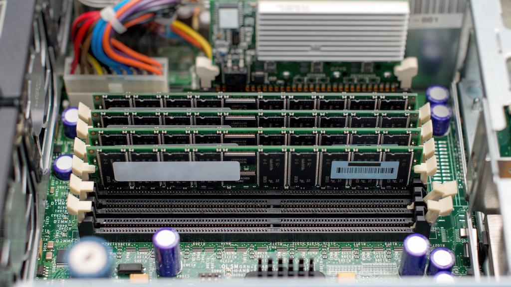 switch|什么是服务器内存？如何选择服务器内存？