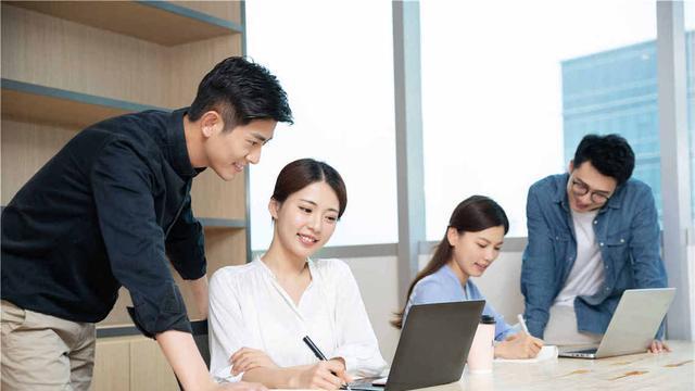 高跟鞋|职场上遇到这样的领导怎么办？