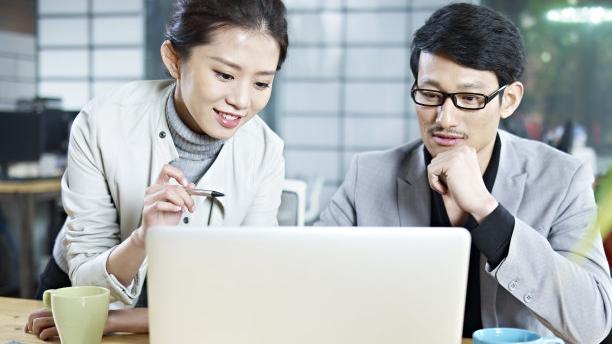 |与领导相处，如何才能赢得领导的好感？