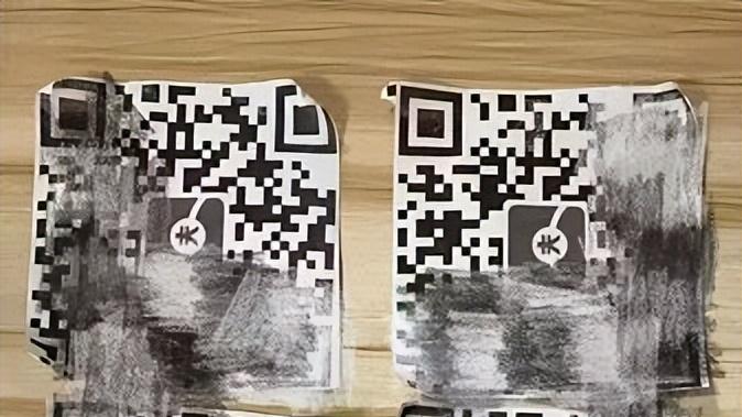 脑洞大开？男子竟用红包码覆盖地铁车站场所码牟利！