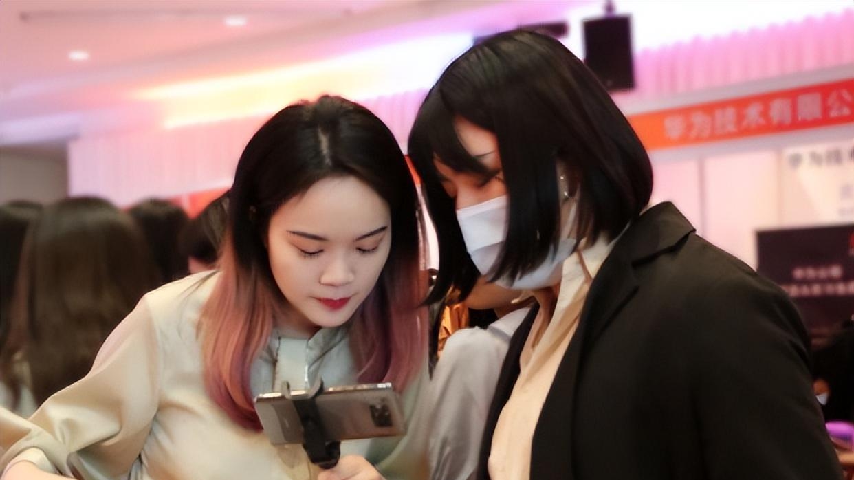 程序员|谁说程序员老了更吃香？当了程序员才知道，实际或许恰恰相反