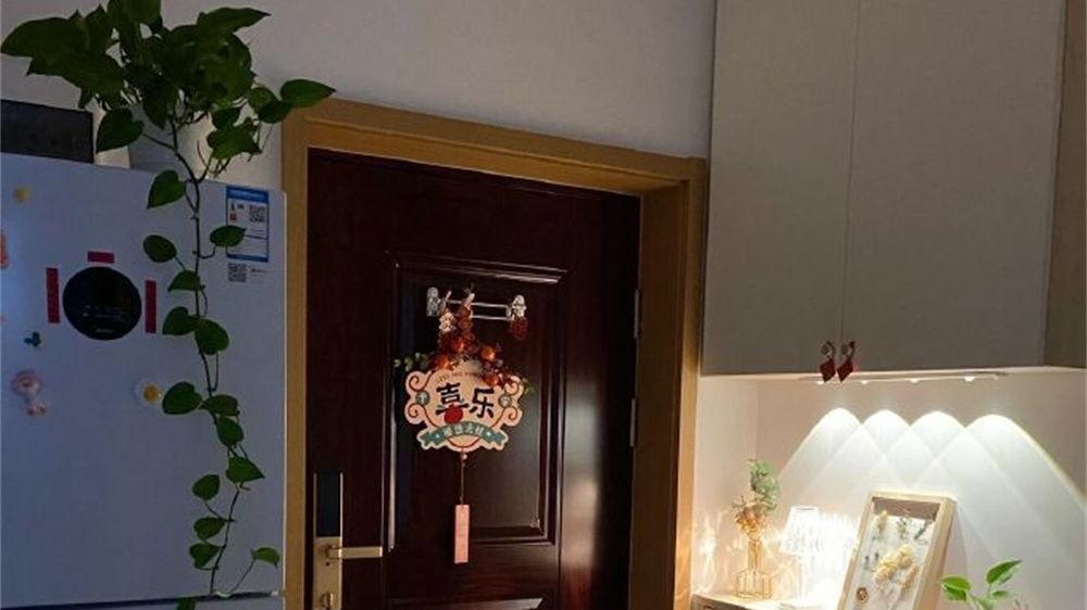 姑娘买下50㎡一居室小家，装修成清新少女风，太有活力，独居超爽