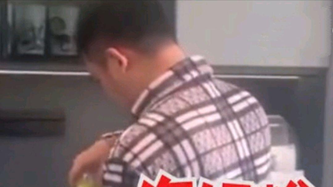 男子入赘在家带孩子，丈母娘豪气补贴1万，网友：带薪带孩真幸福