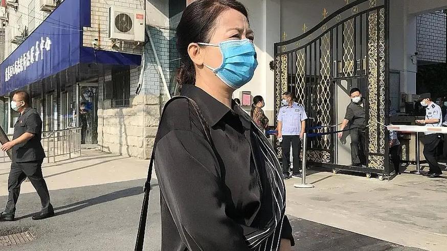 |熊磊欲花百万买下九江房产？姚策生前酒吧照曝光，网友：不像好人