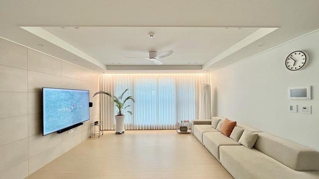 自从有了孩子，家里多余家具、物件扔扔扔！130至少显大20