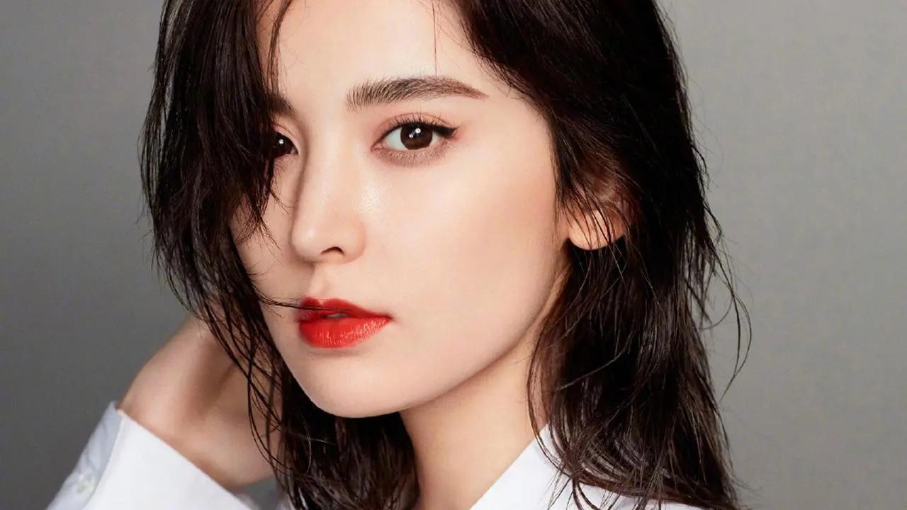 古力娜扎|娜扎获于正妙赞，年轻貌美的她，为何感情一团糟？难道遇人不淑？