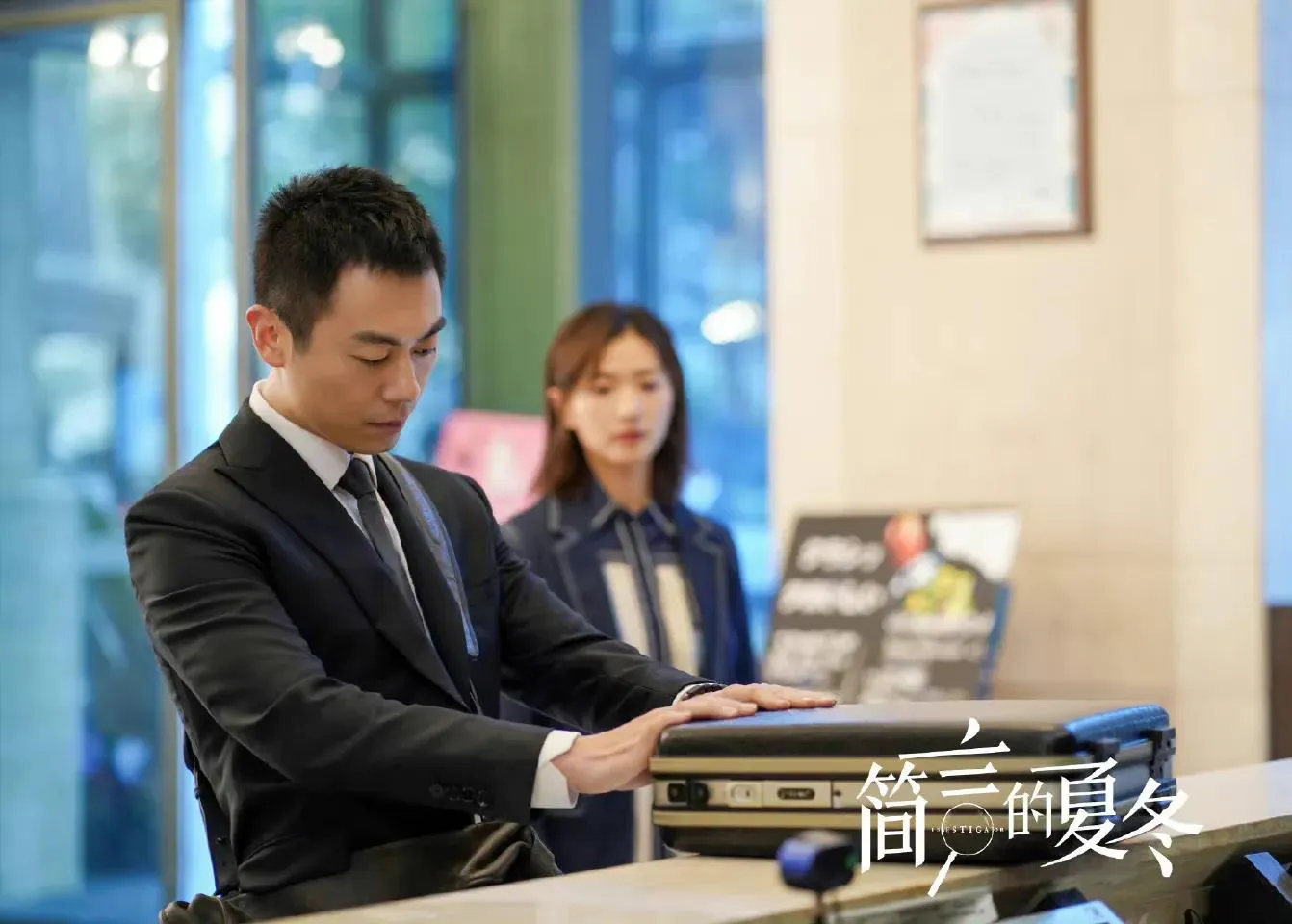 朱亚文|2012年，在拍摄《红高粱》时，有一场高粱地的戏，当160斤的朱亚文，把80斤的周迅压倒