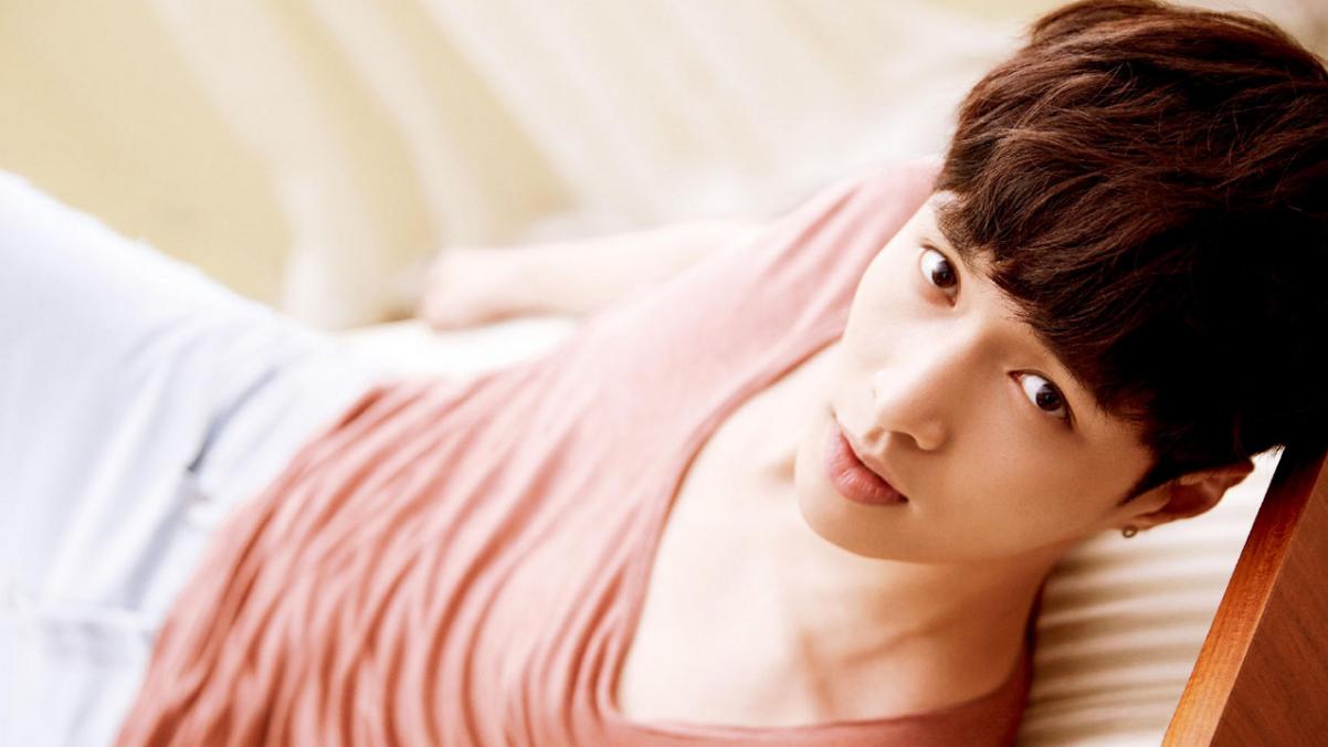 京剧|张艺兴的歌，在很多层面上看，跟韩国的音乐工业体系是一样的