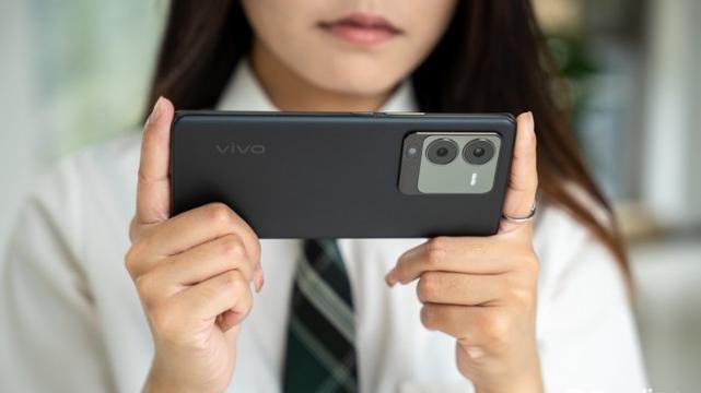 vivo|颜值大比拼！2022下半年绝对不能错过的三款手机