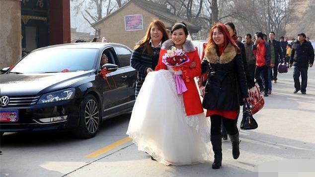 婆婆没钱装修婚房却有钱给小姑子买房 儿媳说：你别算计我家的钱