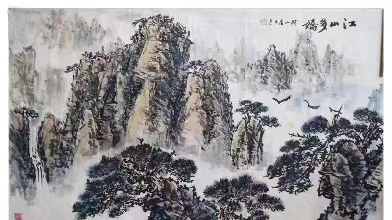 老飞行员华鹰以鹰画庆祝神舟十五号载人飞船发射