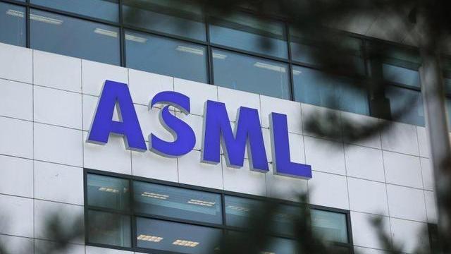 阿斯麦尔|公开称赞中国芯片产业，ASML选择“变脸”了