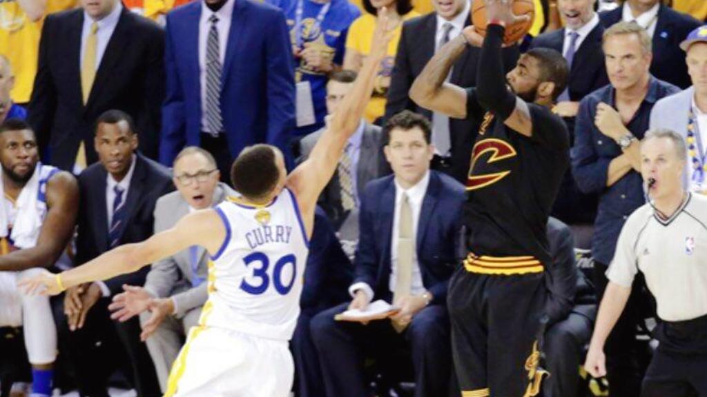 凯里·欧文|湖人新闻：詹姆斯亲自招聘？有意示好欧文，获球迷盛赞，要反转吗