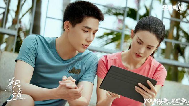 姐弟恋|杨幂「新恋情」曝光，是他？网友：我真嗑不下去……