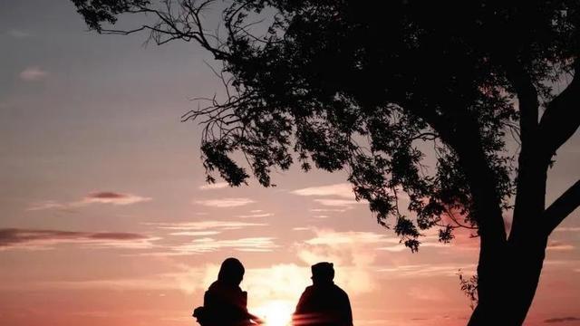 通胀|71岁老奶奶回怼：“我儿子不工作不结婚咋了？比你儿子不回家强”