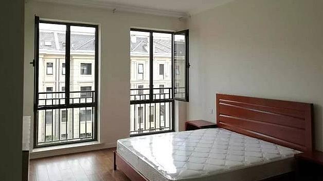 晒晒我的婚房，也就比毛坯房强一点，估计你都没见过这么寒酸的！