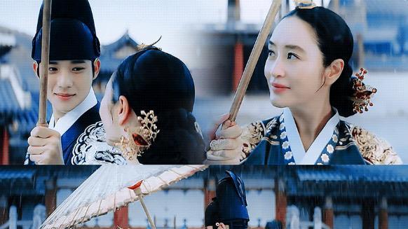 金惠秀|雨伞：罪恶源头大妃下线！尹废妃复位哭着咽饭菜，儿子为中殿撑伞