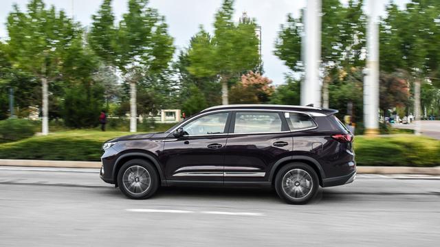 又一国产车“封神”，动力碾压同级，长安、哈弗都不是对手