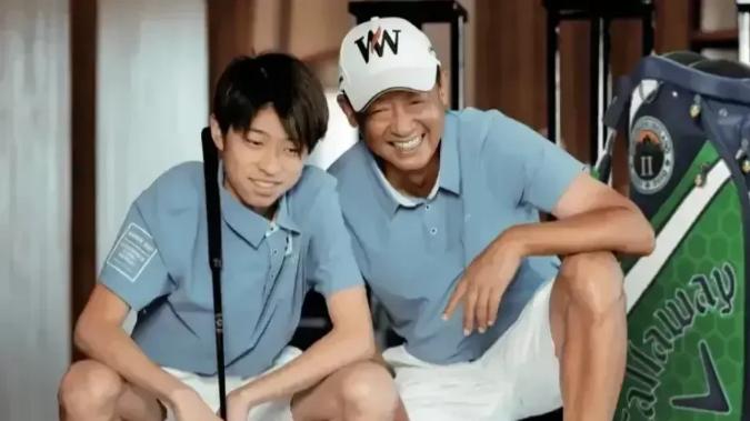 王志文|56岁王志文如今注重家庭，淡出演艺圈，和总裁妻子陈坚红一家太幸福。