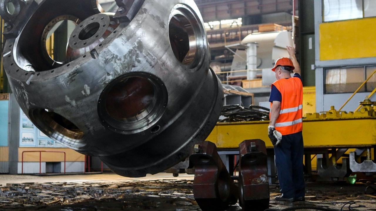 白领|紫领是什么意思？拥有蓝领技艺和白领智慧，能成为主流职业群体？