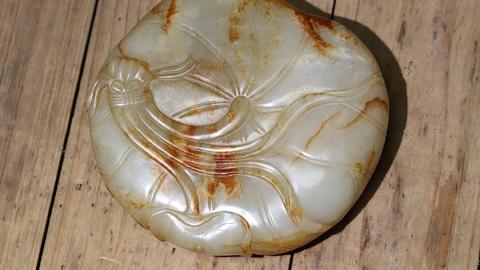 |回流 舊藏和田玉“荷叶螃蟹洗”