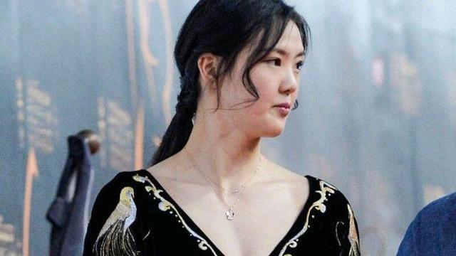 张常宁|女排张常宁露面，现身电视节目中秋晚会，未来将退役闯荡娱乐圈？