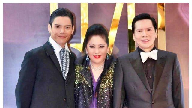 丁佩|父亲是向华强，母亲是丁佩，她低调得像隐形人，42岁依然未婚