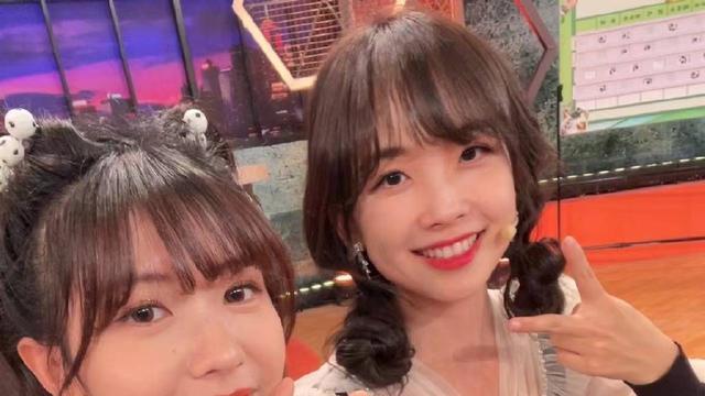 王冰冰|王冰冰赖美云同框笑容超甜！两大靓妹美得让人窒息