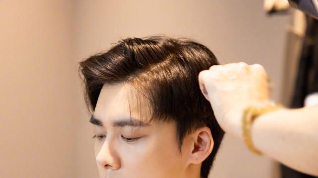 李易峰|李易峰嫖娼细节疑曝光，今年三次被抓，最早一次发生在6月