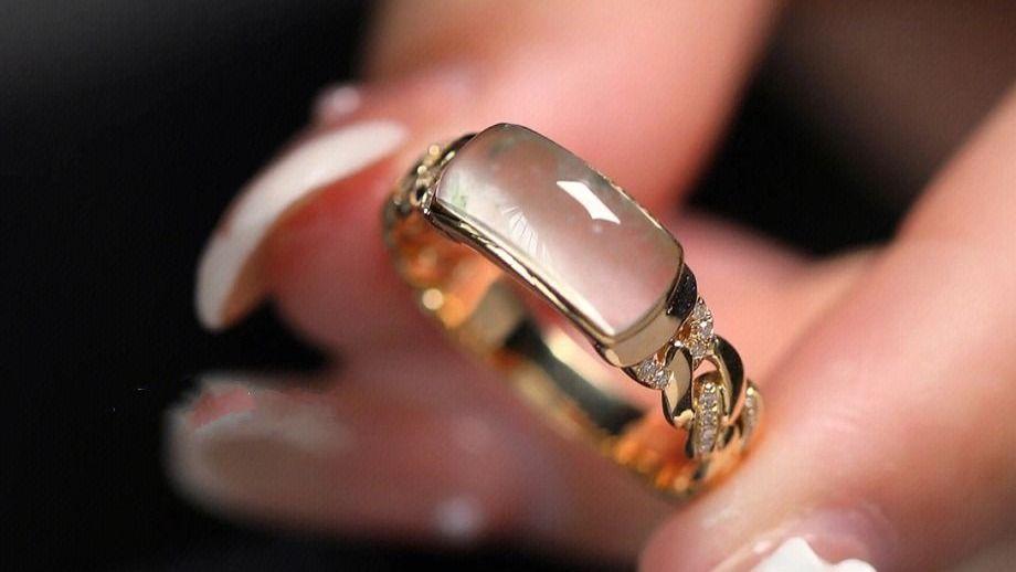 戒指|可甜可盐马鞍戒指出伴侣款太受欢迎了