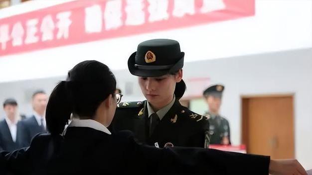 文职|军队文职招聘开启，结果遭遇“滑铁卢”，为何月薪过万仍不受待见
