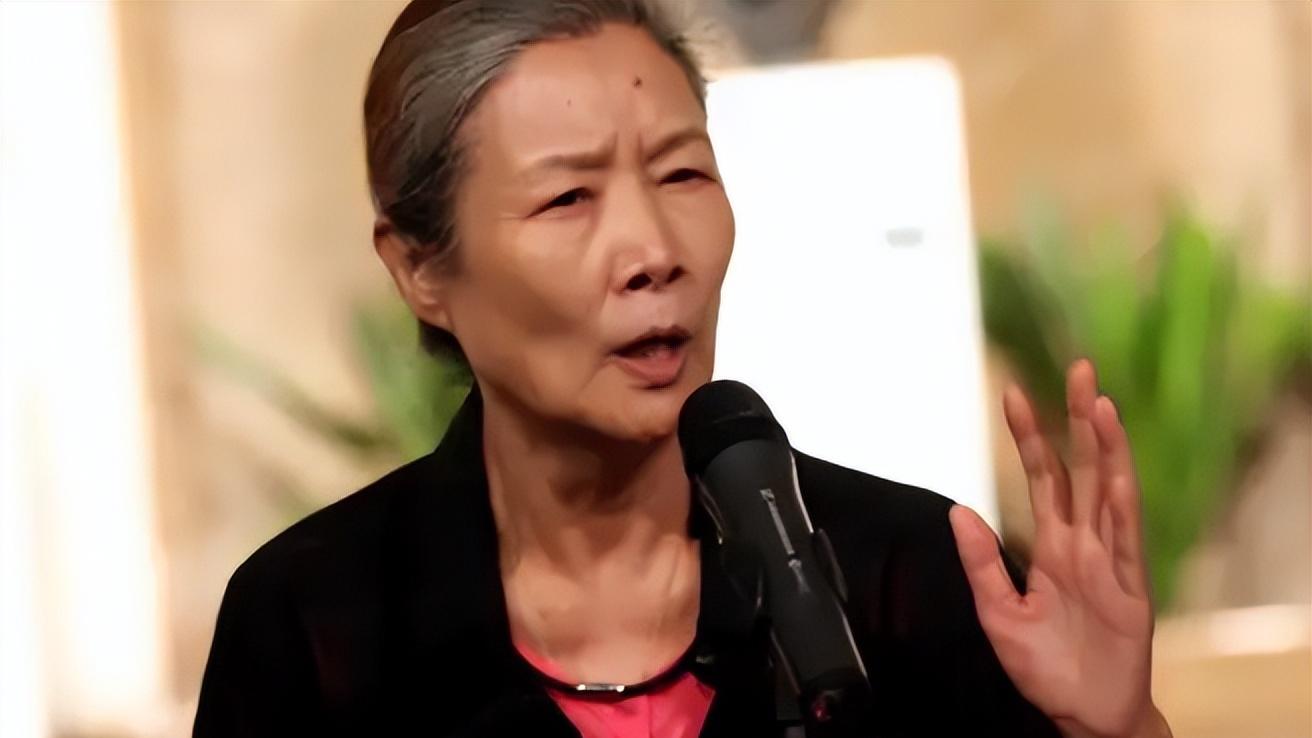 吕中|吕中：嫁同学恩爱一生，今儿子儿媳是她的骄傲，女儿是国人的骄傲