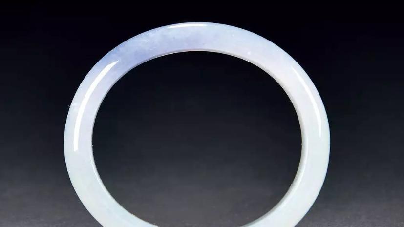 |为何在所有的翡翠当中，手镯是最贵的一种呢？手镯的价格区分