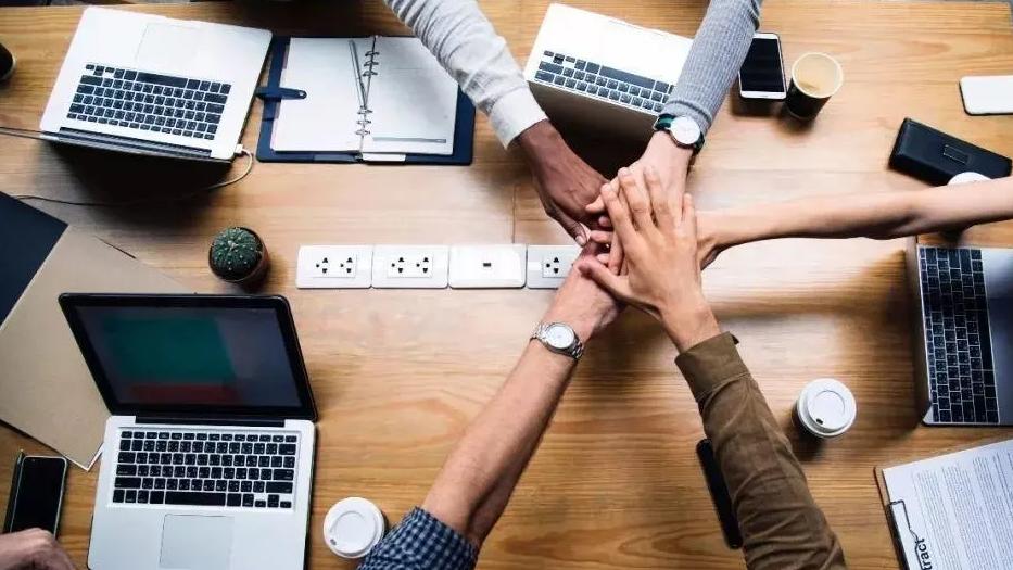 白领|在工作当中，跟同事打交道的九个细节，让你立于不败之地