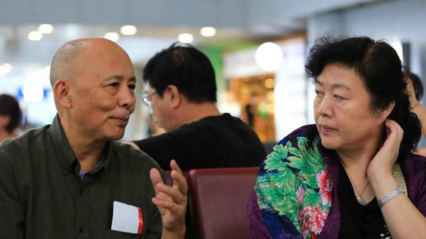 64岁丈母娘请男保姆养老，每月八千不够花，女婿得知：太不地道了