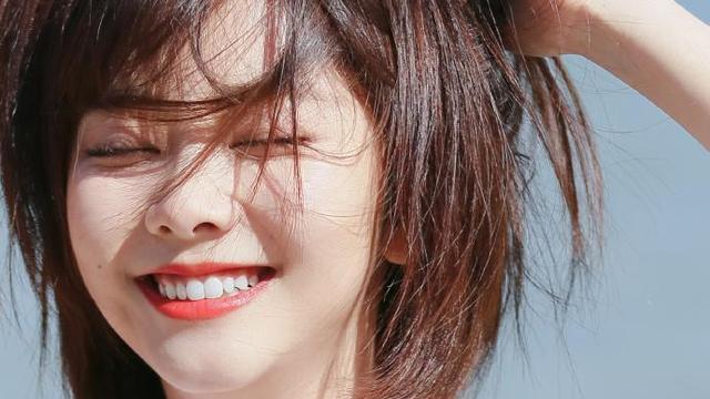 谭松韵|谭松韵闷声干大事，新电影已经杀青，短发造型像个高中生