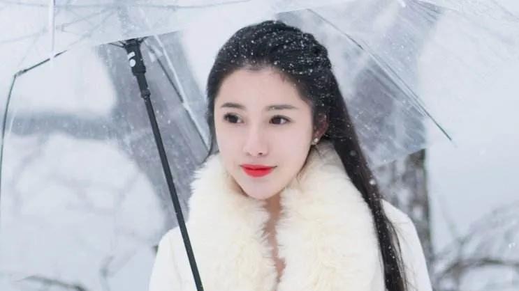 65岁大妈为报答我的救命之恩，让37岁带3个孩子的寡妇女儿嫁给我