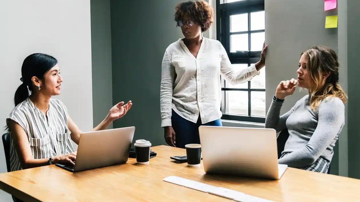 穿衣搭配|职场大忌：这7种话千万不能说，大部分人都说过第6种！