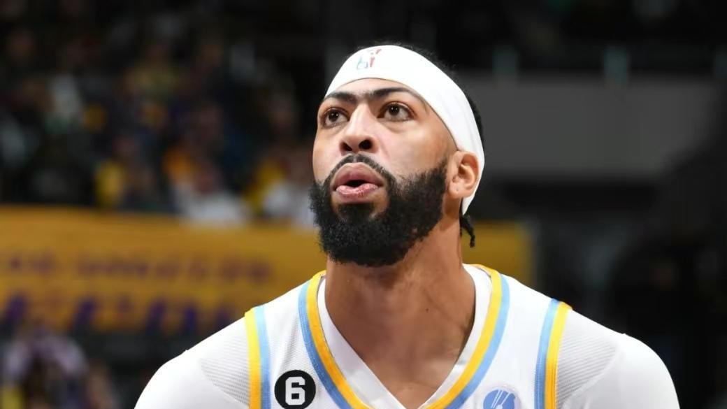 二选一！浓眉哥逼宫球队！补强球队或者交易自己！