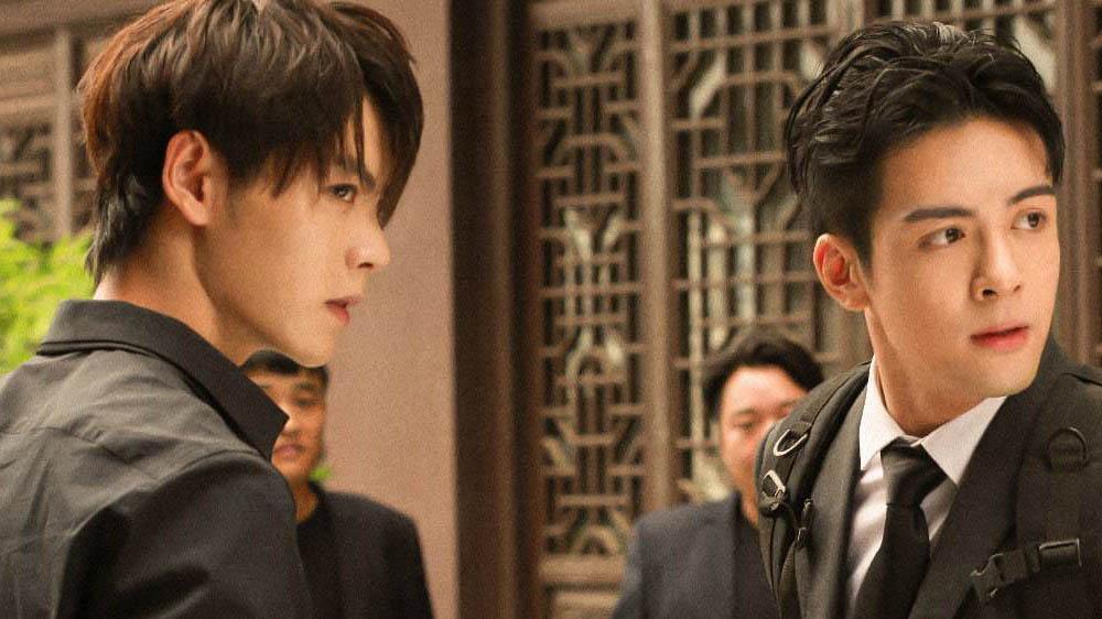 张起灵|《盗墓笔记》7位真人张起灵，杨洋俊美，肖宇梁经典，他像挖煤的