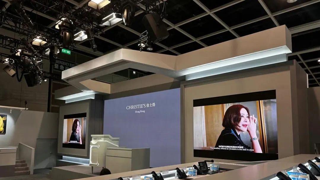 古董|2022年香港佳士得秋拍成绩单出炉，备受瞩目的翡翠蛋面项链以2200万港币成交！