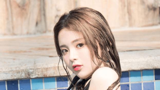 关晓彤|迪丽热巴穿泳衣，鞠婧祎穿泳衣，杨超越穿泳衣，看到关晓彤：这身材我酸了