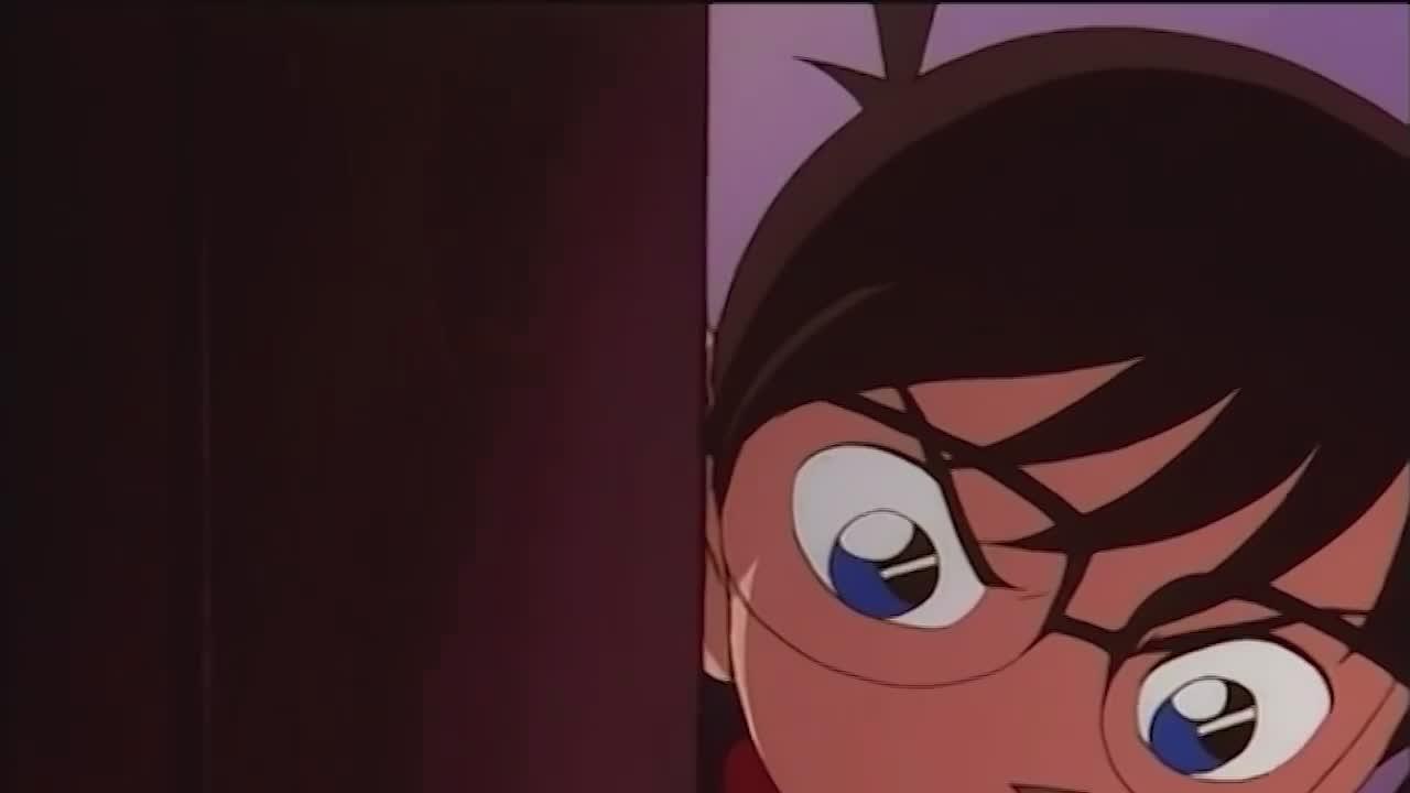 毛利兰|《名侦探柯南》第三话：偶像密室杀人事件，毛利兰怀疑柯南的身份